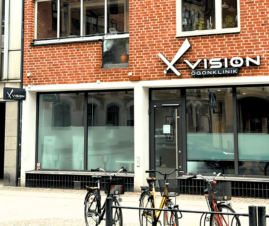 Entrén till X-Vision Ögonklinik på Stora Södergatan 57A i Lund